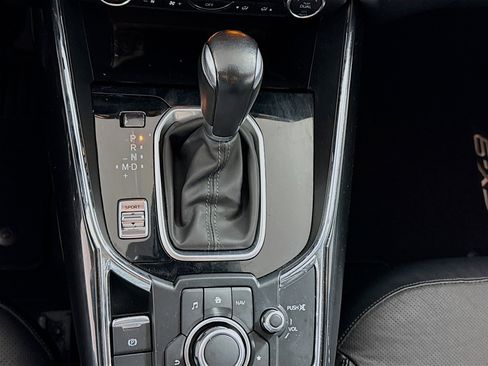 Used 2018 MAZDA CX-9 Touring w/ Touring Premium Package image 19