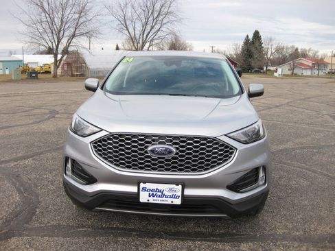 Used 2024 Ford Edge SEL w/ Convenience Package image 3
