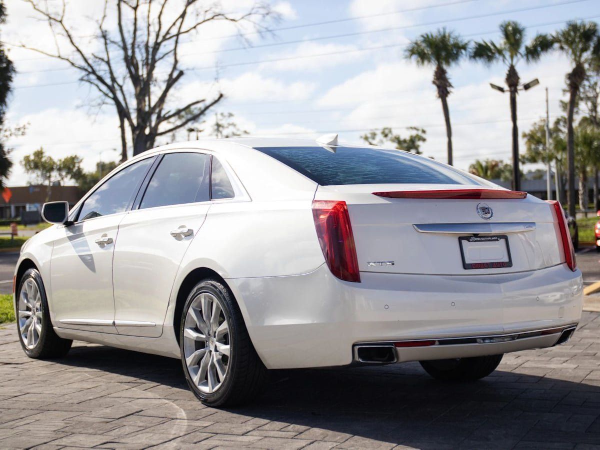 Used 2015 Cadillac XTS Luxury w/ Driver Awareness Package FWD image 12