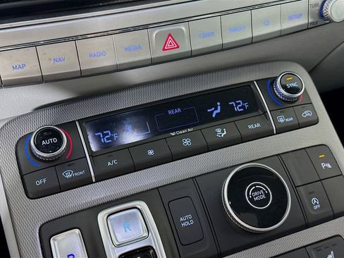 Used 2021 Hyundai Palisade SEL w/ Premium Package image 19