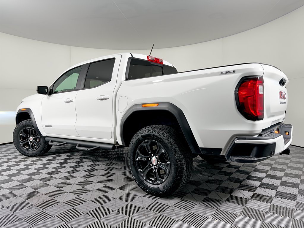 Used 2024 GMC Canyon Elevation w/ Elevation Premium Package AWD/4WD image 3