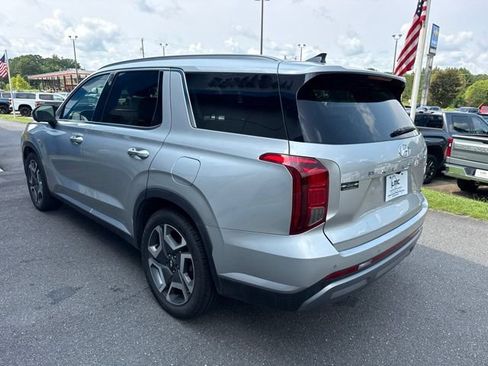 Used 2024 Hyundai Palisade SEL AWD/4WD image 4