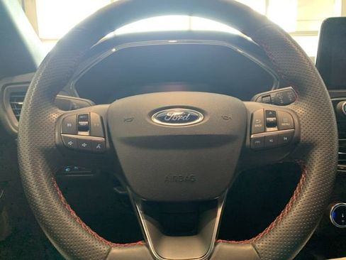 Used 2023 Ford Escape ST-Line FWD image 16