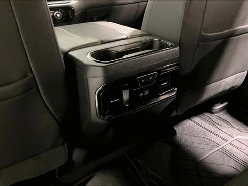Used 2023 Chevrolet Silverado 1500 ZR2 image 34