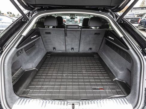 Used 2019 Audi Q8 Prestige w/ Adaptive Chassis Package image 37