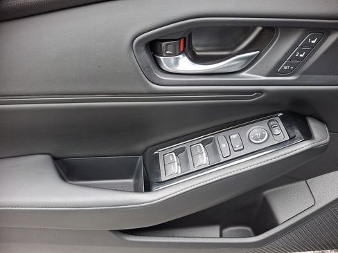 Used 2023 Honda Accord Touring image 15