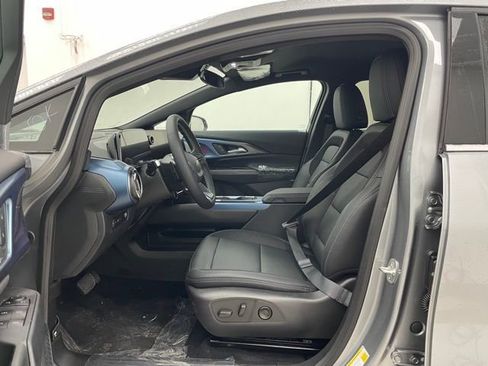 New 2026 Chevrolet Equinox EV LT image 8