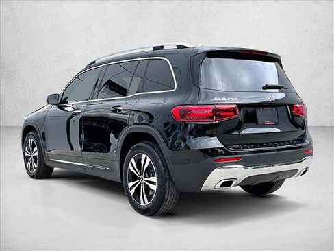 Used 2025 Mercedes-Benz GLB 250 image 13