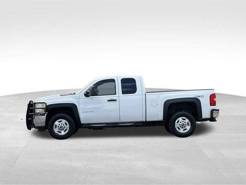 Used 2011 Chevrolet Silverado 2500 W/T AWD/4WD image 6