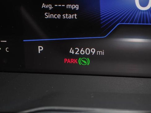 Used 2023 Volkswagen Jetta SE FWD image 18