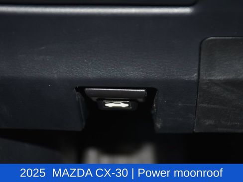 Used 2025 MAZDA CX-30 AWD 2.5 S w/ Preferred Package image 12