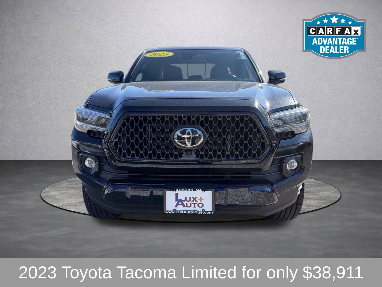 Used 2023 Toyota Tacoma Limited w/ Nightshade Package AWD/4WD image 9