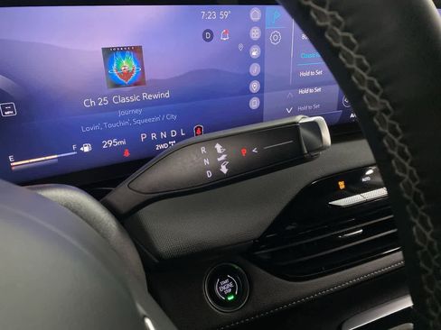 Used 2025 Buick Enclave Preferred image 26