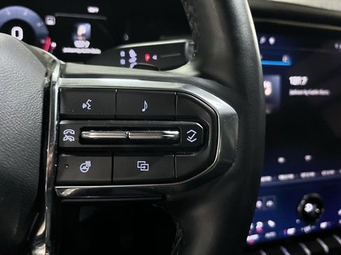 Used 2024 GMC Acadia Elevation image 26