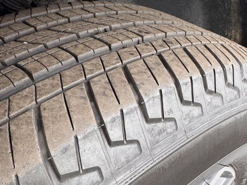 Used 2024 Nissan Frontier SL w/ Technology Package image 30