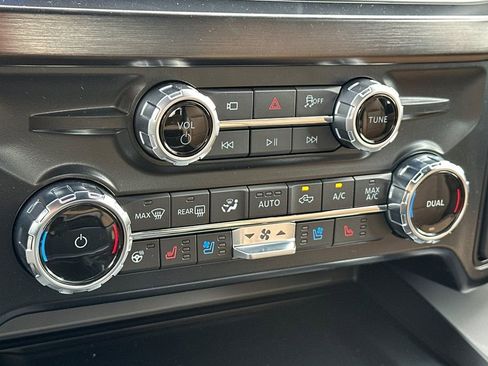 New 2026 Ford F250 Lariat w/ Chrome Package image 17