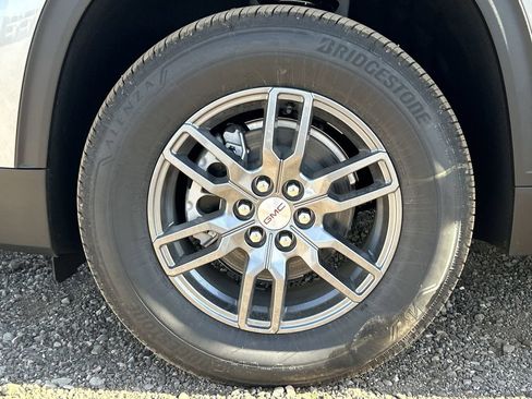 New 2026 GMC Acadia Elevation AWD/4WD image 33