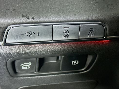 Used 2024 Genesis GV80 2.5T image 17