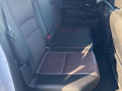 Used 2024 Honda Ridgeline Black Edition image 11