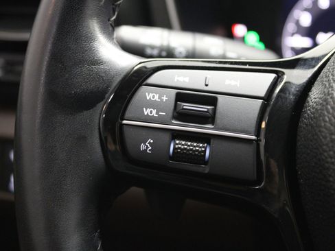 Used 2023 Honda Pilot Elite image 44