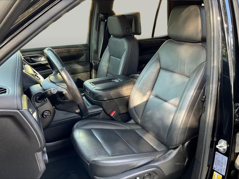 Used 2021 Chevrolet Tahoe LT w/ Luxury Package RWD image 24