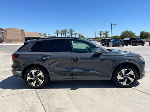 Used 2025 Audi Q6 e-tron Premium Plus w/ Premium Plus AWD/4WD image 6