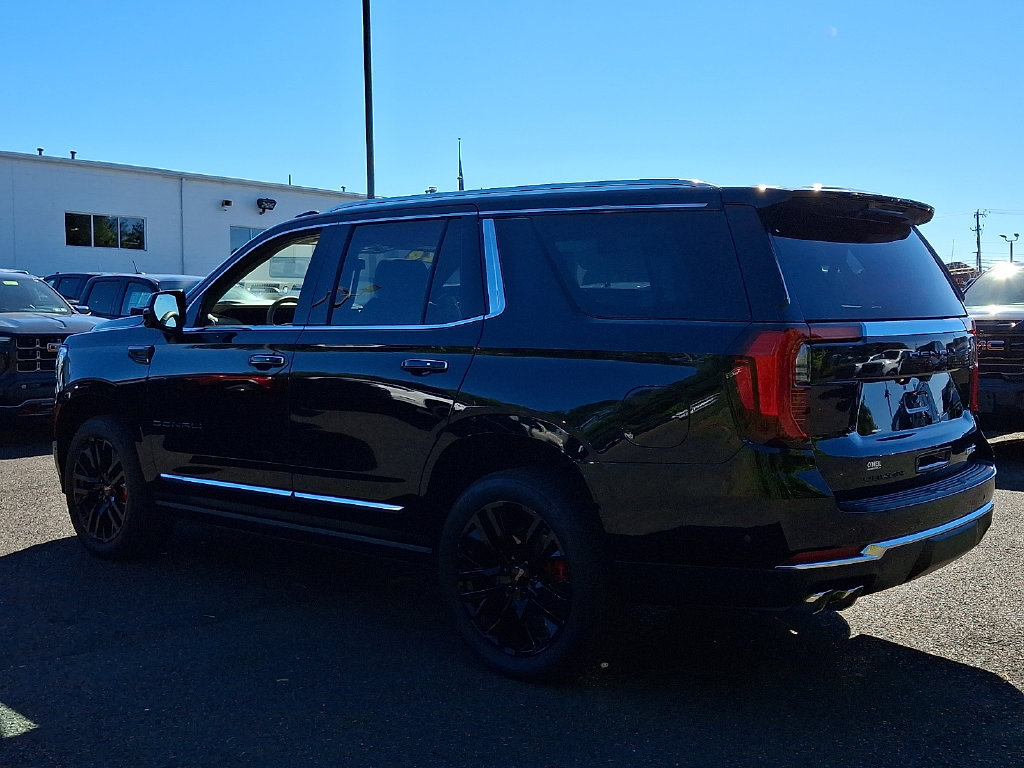 Used 2026 GMC Yukon Denali w/ Sun & Power Step Package AWD/4WD image 4