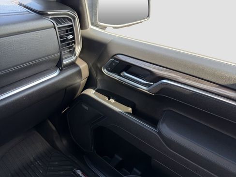 Certified 2025 Chevrolet Silverado 1500 LTZ w/ LTZ Premium Package AWD/4WD image 17
