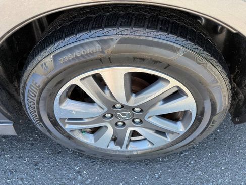 Used 2016 Honda Odyssey Touring Elite image 10