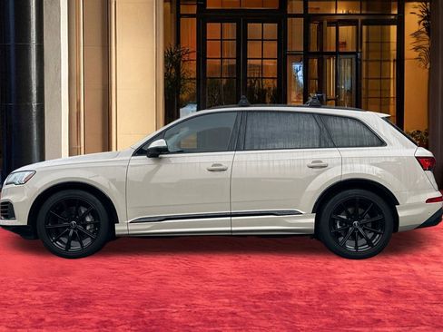 Used 2023 Audi Q7 3.0T Prestige w/ Prestige Package image 3