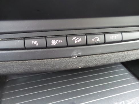 Used 2013 BMW X5 xDrive35d image 40