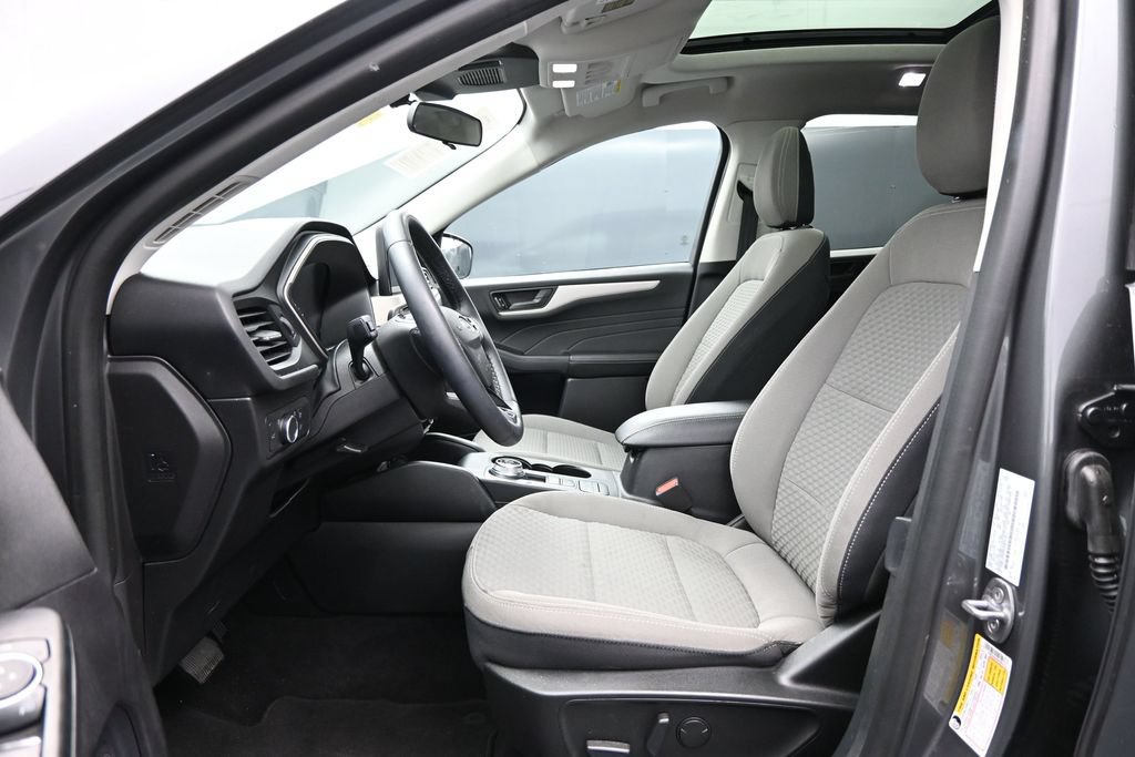 Used 2022 Ford Escape SE w/ SE Sport Appearance Package FWD image 9