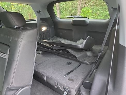 Used 2022 Ford Explorer XLT w/ Class IV Trailer Tow Package AWD/4WD image 18