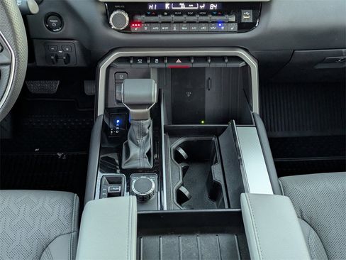 Certified 2025 Toyota Sequoia Limited image 20