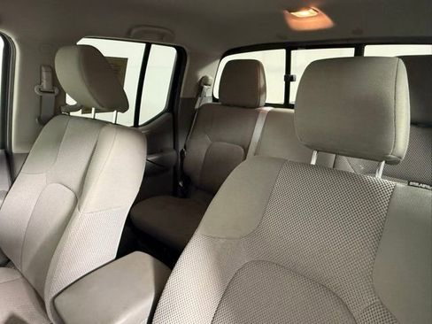 Used 2019 Nissan Frontier SV AWD/4WD image 32