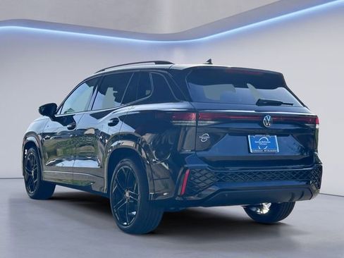New 2026 Volkswagen Tiguan SE R-Line FWD image 6
