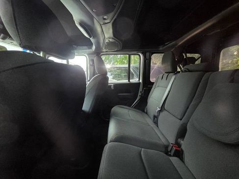 Used 2024 Jeep Wrangler Unlimited w/ Convenience Group AWD/4WD image 6