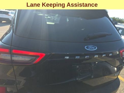 Used 2025 Ford Escape ST-Line Select AWD/4WD image 7