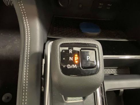 New 2026 Nissan Pathfinder Platinum FWD image 18
