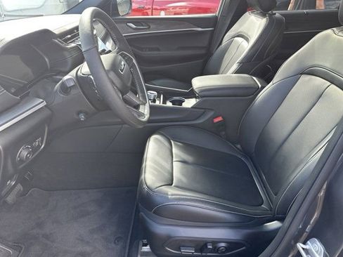 New 2025 Jeep Grand Cherokee L Limited w/ Luxury Tech Group II image 7