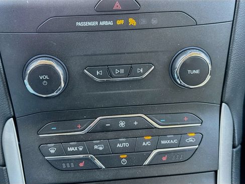 Used 2020 Ford Edge SEL w/ Convenience Package FWD image 18