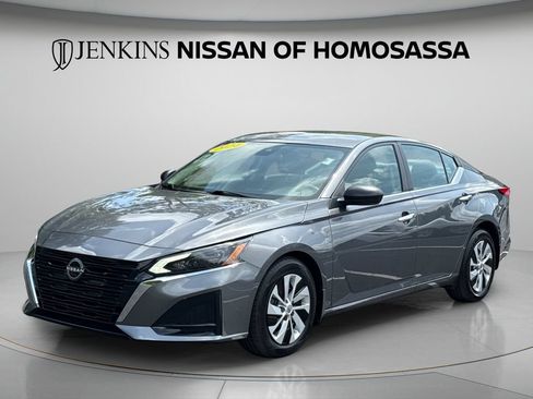 Certified 2024 Nissan Altima 2.5 S FWD image 11