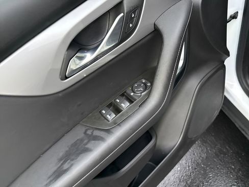 Used 2025 Chevrolet Blazer LT image 14