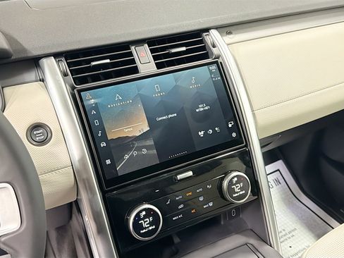 New 2026 Land Rover Discovery Limited Edition image 27
