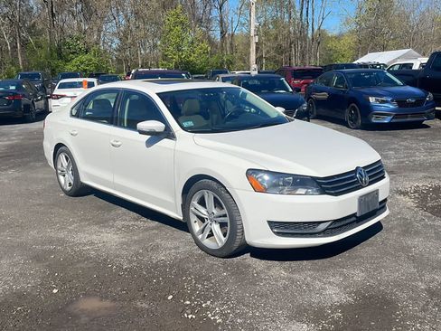 Used 2014 Volkswagen Passat 1.8T SE FWD image 10
