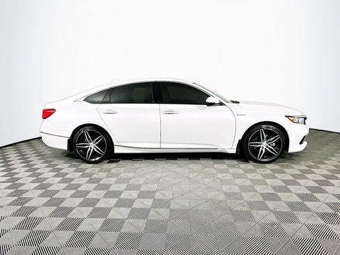 Used 2022 Honda Accord Touring image 8