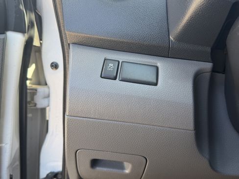 Used 2018 Nissan NV200 S FWD image 20