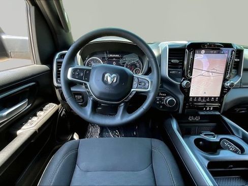 Used 2025 RAM 1500 Big Horn AWD/4WD image 8