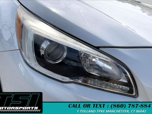 Used 2017 Subaru Outback 2.5i Limited AWD/4WD image 27