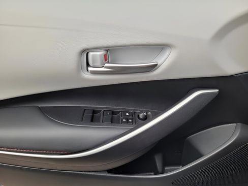 Certified 2025 Toyota Corolla SE image 28